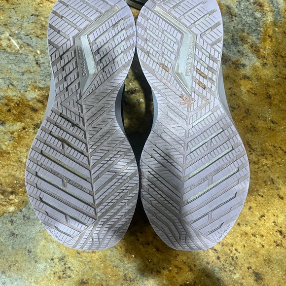 Brooks Levitate 5 size 8 - Picture 9 of 9